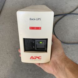 APC UPS Uninterruptible Power Supply Backup $40