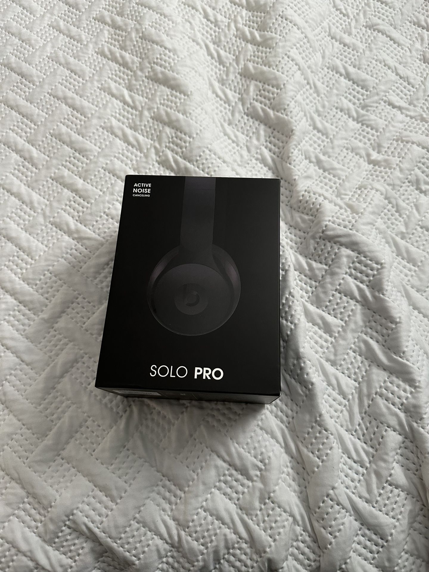 Beats Solo Pro - Black 