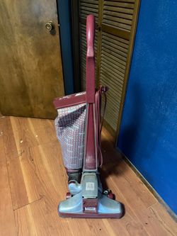 Vintage Kirby Upright Vacuum — Heavy‑Duty & Collectible