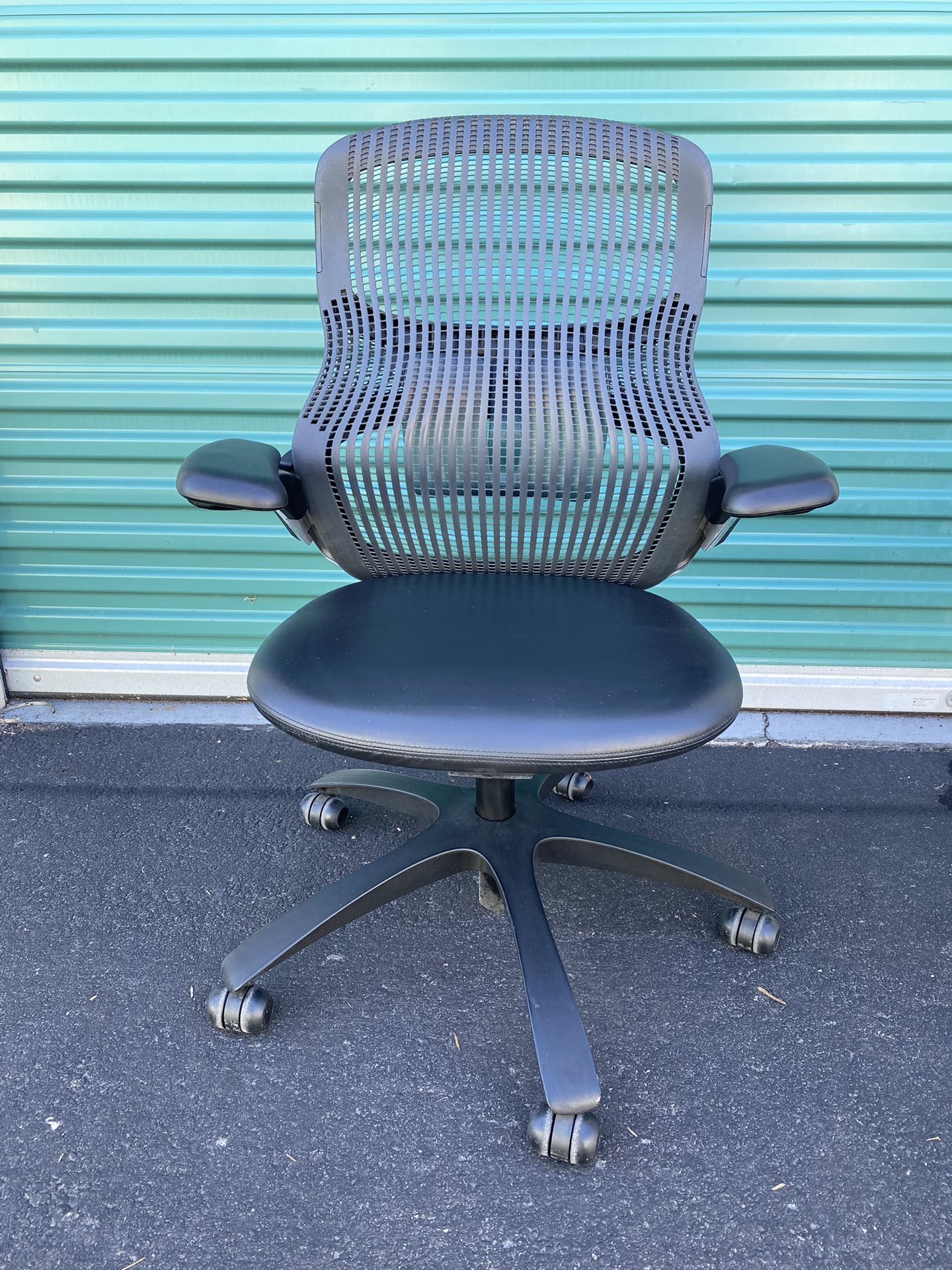 Knoll Generation ®️fully adjustable model ergonomic office chairs