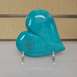 Heart shape figurine / paper weight - - $9.99 ( NEW ) teal