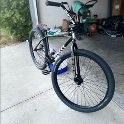 Trade for iPhone 14 pro max unlocked or switcholed with cash/ Street Bike Co. El Jefe 701