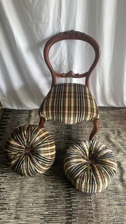 Cute Antique chair w/ matching pillows