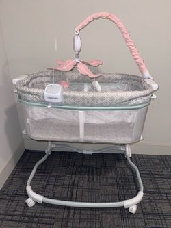 Baby Bassinet with Storage pocket & Adjustable!