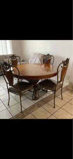 Round Wood Dining Table with 4 Chairs