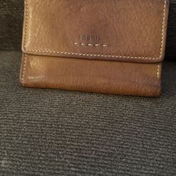 Fossil Brown Genuine Leather Deluxe Multi Compartment Trifold Wallet