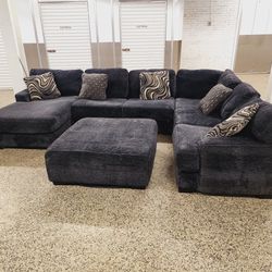 Big Sectional (I CAN DELIVER)