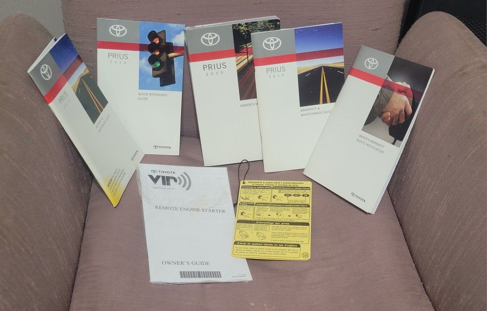2010 Toyota Prius owners manuels