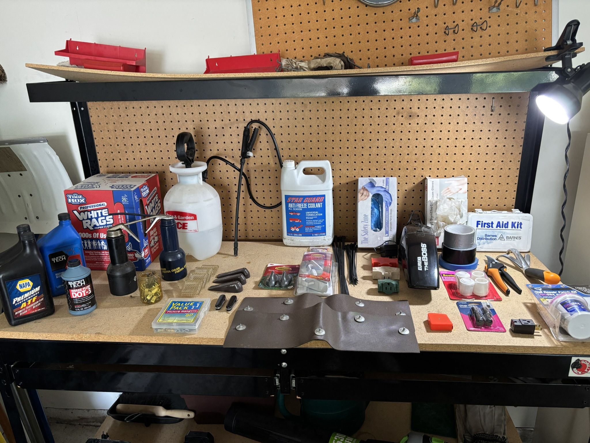 Home Maintenance Items, good to new, one lot of many pieces.