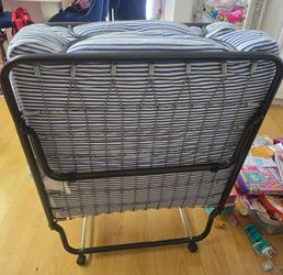 Folding Rollaway Bed with Mattress