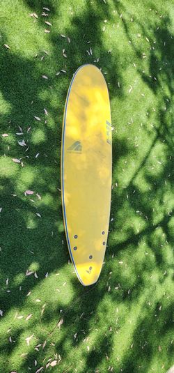 Used INT Classic soft-top surfboard