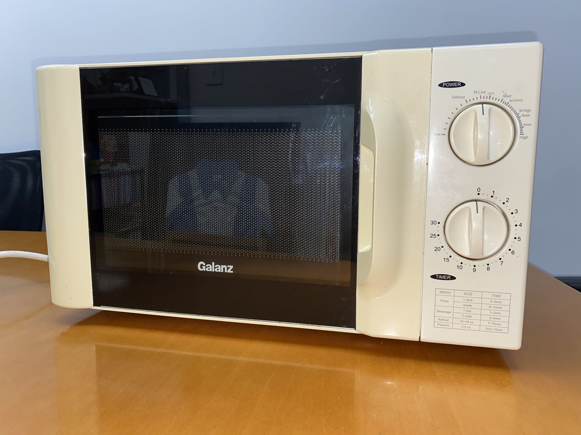 Microwave Galanz 850 watts - Used
