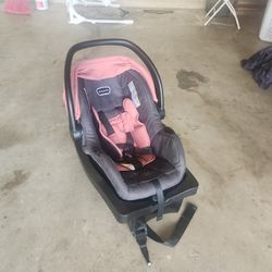 Evenflo Baby Carseat
