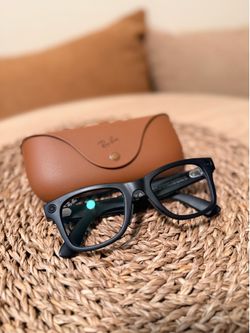 Meta Ray-Ban (Gen 2), Wayfarer, Matte Black Transitions® Grey Lenses