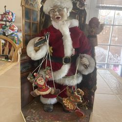 Vintage Santa Puppeteer Sold As Is