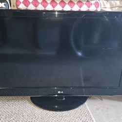 LG 42" Tv