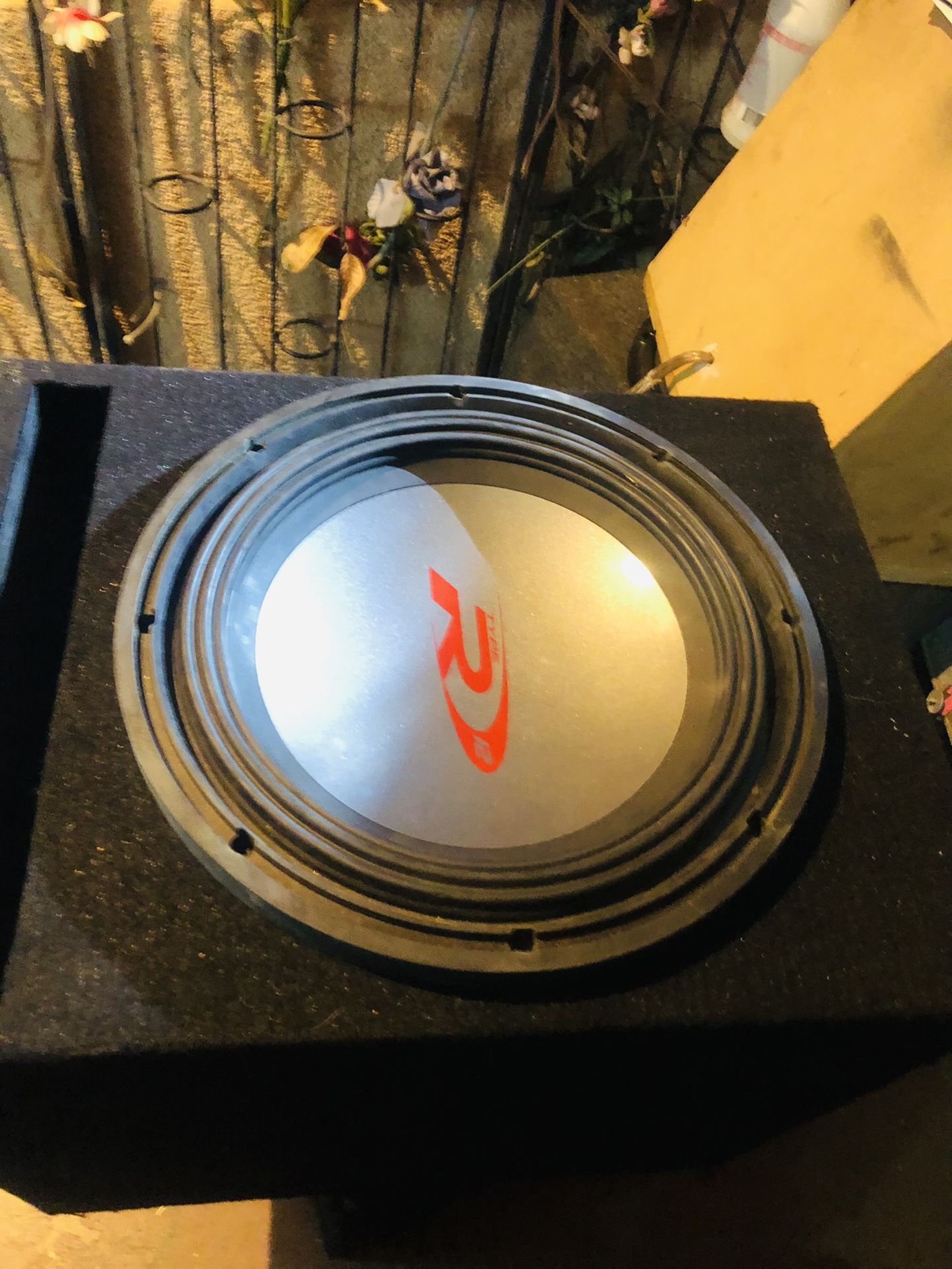 12 Alpine Type R Ported Box for Sale in Hazard, CA OfferUp