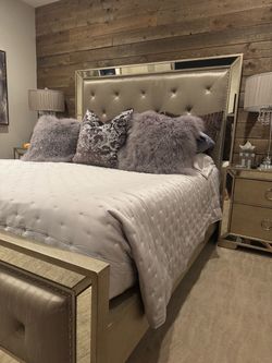 California King Upholstered & Mirrored Bed Frame