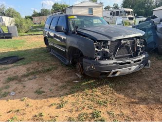 02 Chevy full part out good parts