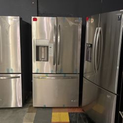 New Frigidaire Bottom Freezer Refrigerator 