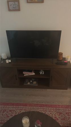 TV stand - must pick up
