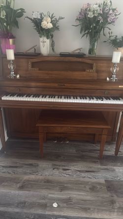 Baldwin Piano