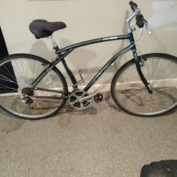 GT.  HYBRID. MOUNTAIN BIKE.  ALL ALUMINUM FRAME &   WHEELS. 21 SPEED TIRES LIKE NEW.   350