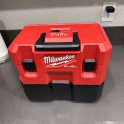 Milwaukee M12 Vacuum & Blower