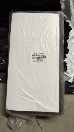 New business-style wallet, money clip, and card holder, suitable for both men’s and women’s professional/business attire; conference folder.