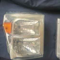 11-16 F250 Oem Headlights..