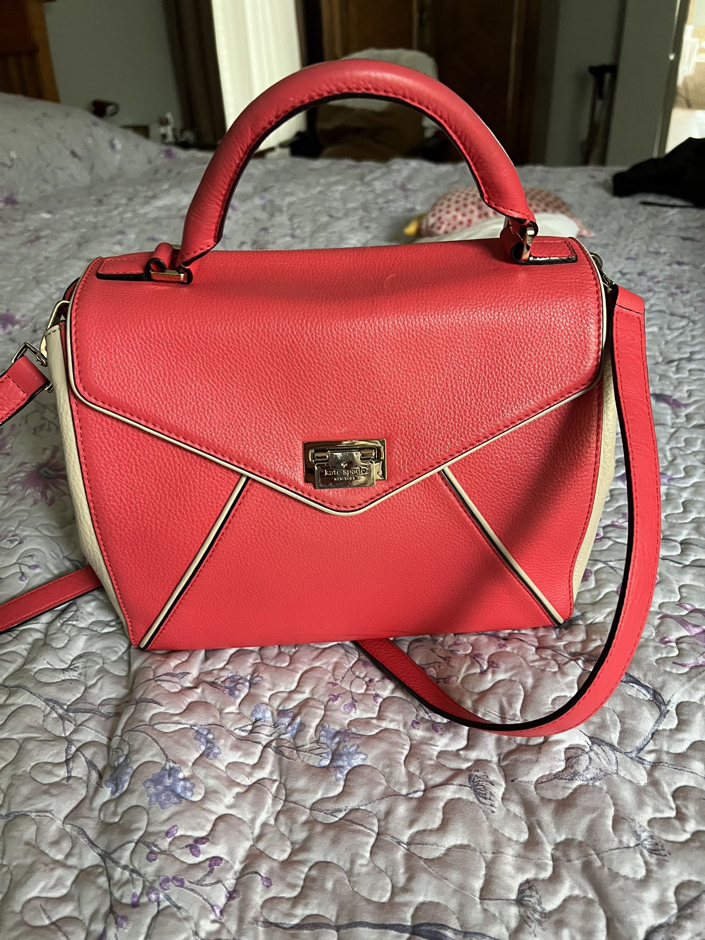 Kate Spade Pink And Cream Handbag  Cow Leather Perfect For Many Occasions. Medium Size Gold Latch. Adjustable/Detachable Strap  Measures 
