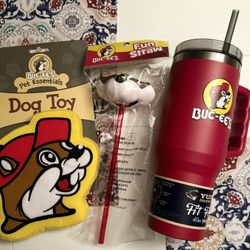 Buc-ee’s 40oz tumbler, fun straw & dog toy bundle 