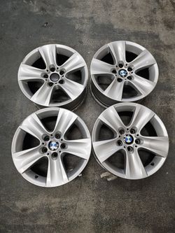 4 BMW 17in Wheels $200 OBO