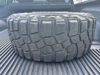 35x12.5x20 tires