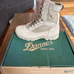 Brand New Danner Men’s Boots Size 9.5