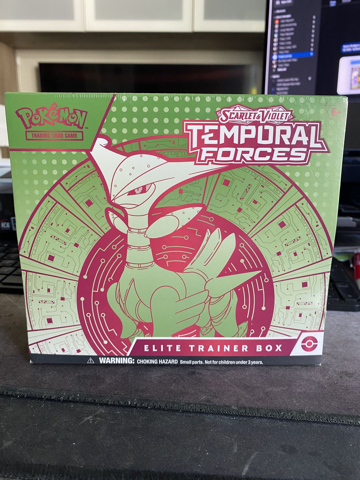 Pokemon Temporal Forces Elite Trainer Box ETB SEALED Iron Leaves