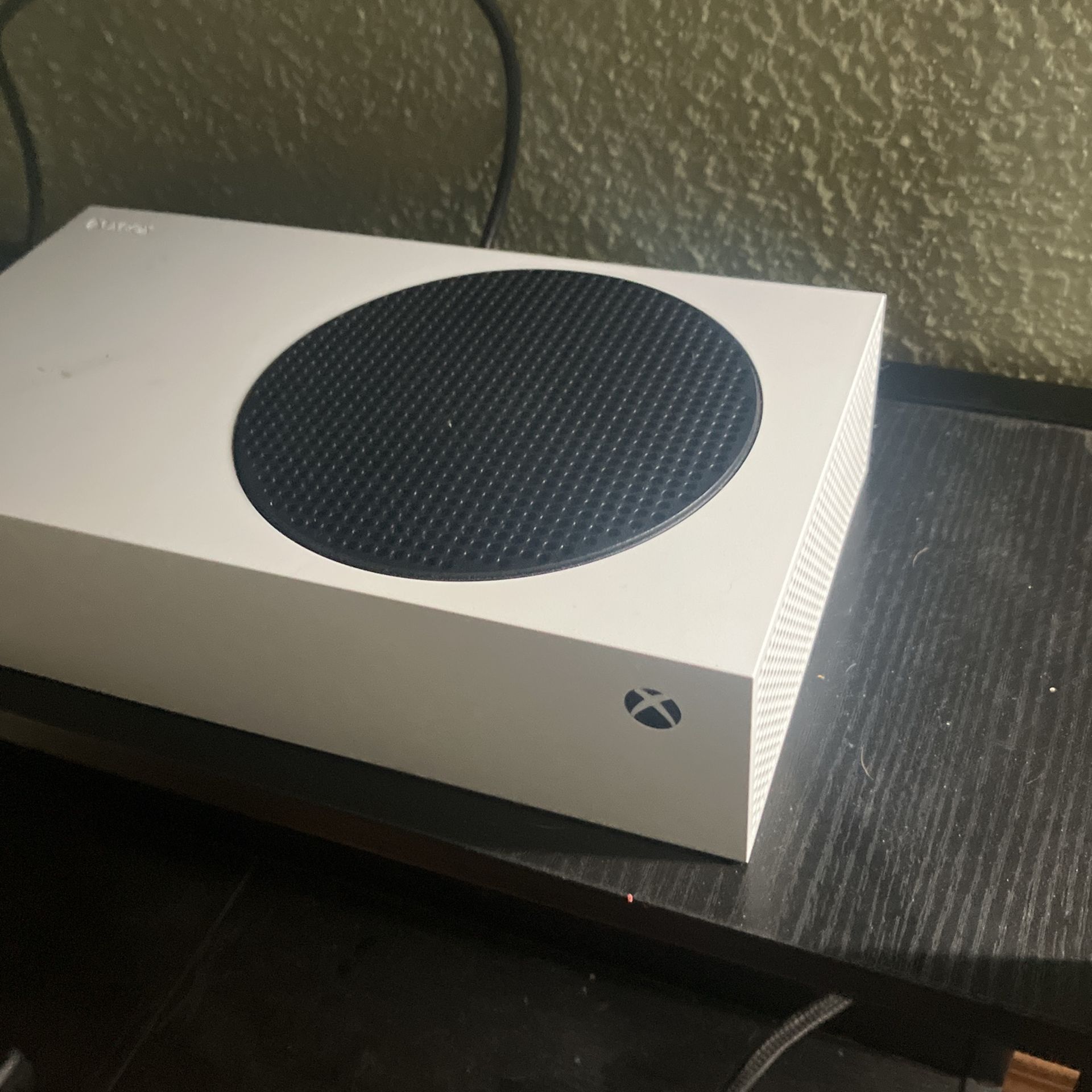 Xbox Series S With Mointer