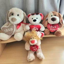 4 Stuffed Animals