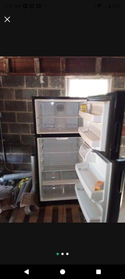 Full Size Fridge /Freezer