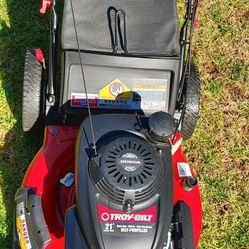 TROY-BILT LAWN MOWER 