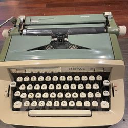 Royal typewriter SABRE 3(contact info removed)2 1978