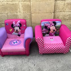 Adorable Minnie Mouse chairs for toddlers