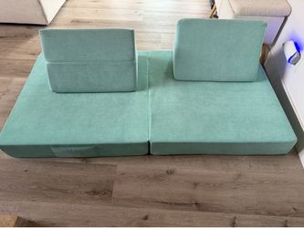 Play cushion