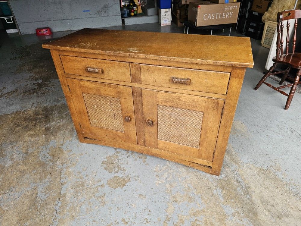 Buffet Cabinet/Cabinet