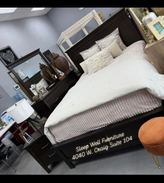 ✨️4pc Queen, King Bedrooms ✨️ Furniture Sectionals, Dining Avail