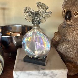 VINTAGE PARFUM BOTTLE