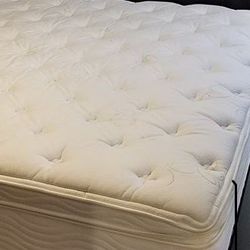 Brand New In Plastic Queen *MT* Box Only 50 Down