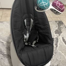 4moms mamaRoo Multi-Motion Baby Swing Smart Connectivity - Black