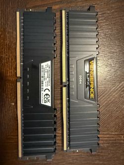 Corsair Vengeance LPX DDR4 RAM (2x8GB)