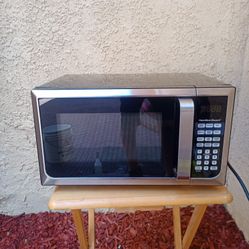 MICROWAVE HAMILTON BEACH 